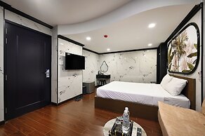 Red Sun Airport Saigon Hotel