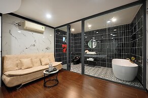 Red Sun Airport Saigon Hotel