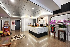 Red Sun Airport Saigon Hotel