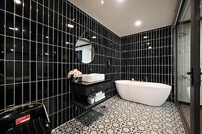 Red Sun Airport Saigon Hotel