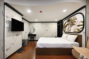 Red Sun Airport Saigon Hotel