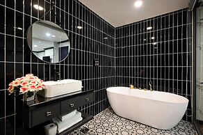 Red Sun Airport Saigon Hotel