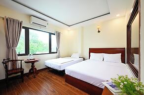 Red Sun Airport Saigon Hotel