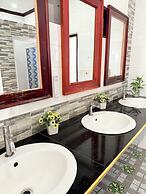 Ruby Riverside Hotel & Hostel