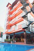 Ruby Riverside Hotel & Hostel