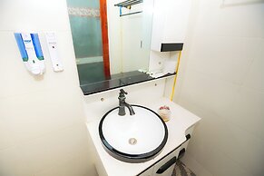 Ruby Riverside Hotel & Hostel