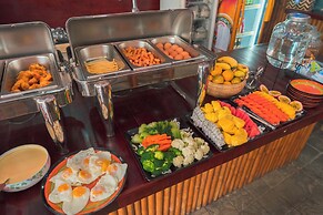 Ruby Riverside Hotel & Hostel