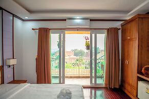 Ruby Riverside Hotel & Hostel