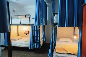 Ruby Riverside Hotel & Hostel