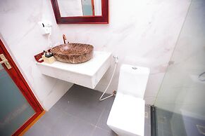 Ruby Riverside Hotel & Hostel