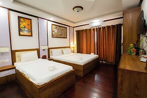 Ruby Riverside Hotel & Hostel