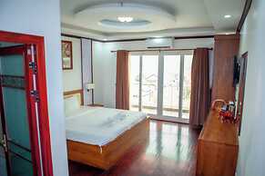 Ruby Riverside Hotel & Hostel