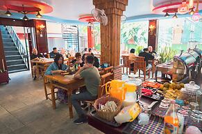 Ruby Riverside Hotel & Hostel