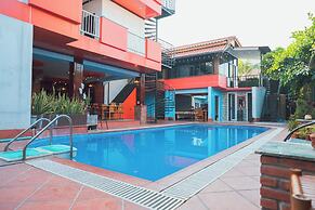 Ruby Riverside Hotel & Hostel