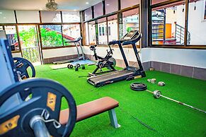 Ruby Riverside Hotel & Hostel