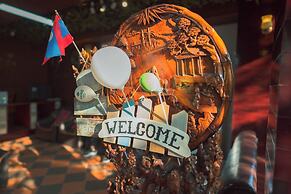 Ruby Riverside Hotel & Hostel