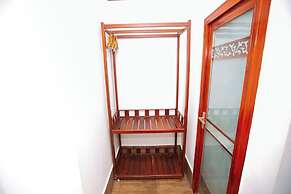 Ruby Riverside Hotel & Hostel