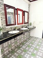 Ruby Riverside Hotel & Hostel