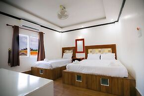 Ruby Riverside Hotel & Hostel