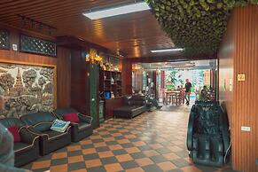 Ruby Riverside Hotel & Hostel