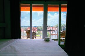 Ruby Riverside Hotel & Hostel