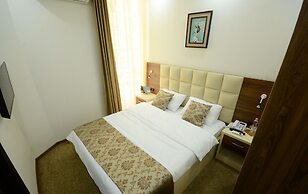 Hotel City