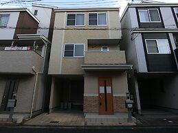 eRapos House Imamiya