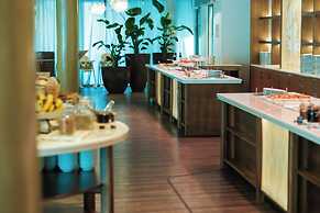 Palmon Bay Hotel & Spa