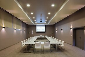 Palmon Bay Hotel & Spa