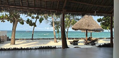 MANOLO Beach Resort