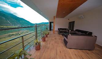 Amritara Social Palace