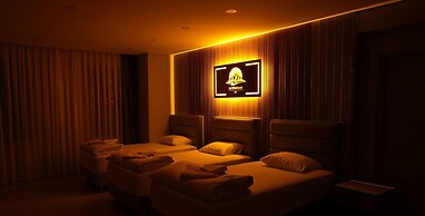 Ayder Altiparmak  Suit