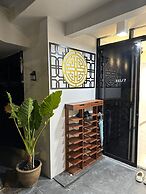 First Villa Life Hostel