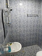 Beautiful Cozy 2 Bed Near Highway