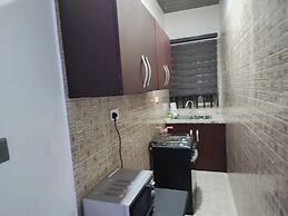 Beautiful Cozy 2 Bed Near Highway