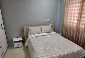 Beautiful Cozy 2 Bed Near Highway