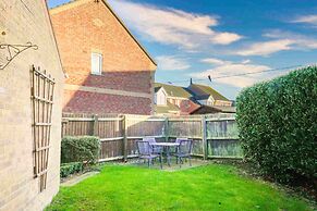 Taylor Close Holiday Home