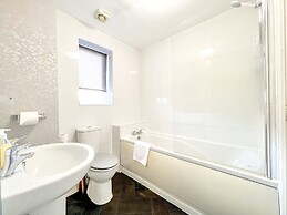 Taylor Close Holiday Home