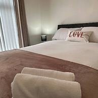 2br Stylish Ormeau Road House