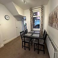 2br Stylish Ormeau Road House