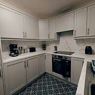 3br Ormeau Chic House