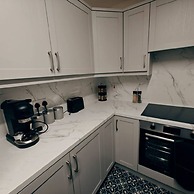 3br Ormeau Chic House