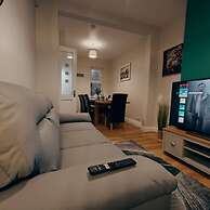 3br Ormeau Chic House