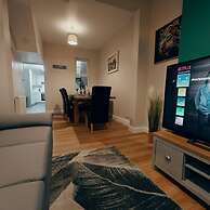 3br Ormeau Chic House