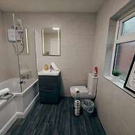 3br Ormeau Chic House