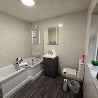 3br Ormeau Chic House