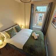 3br Ormeau Chic House