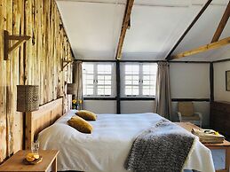 Dream the days away - The Rustic Barn