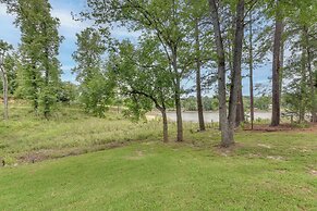 Lakefront Ridgeway Home w/ Deck & Fire Pit!