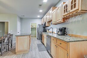Pet-friendly Downtown Fulton Apt w/ Smart TV!